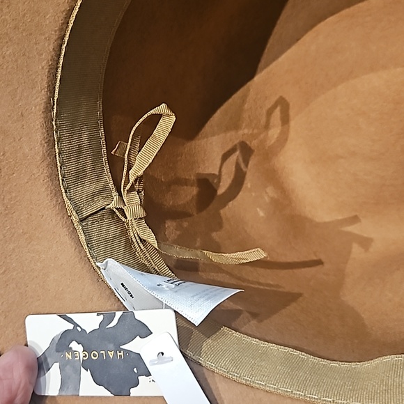 Halogen adjustable fit tan Fedora hat with leopard ribbon - Picture 8 of 11